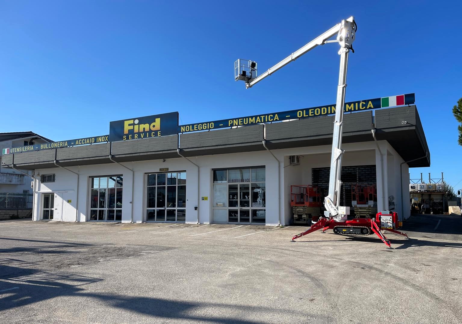 Piattaforma aerea a sbraccio Palazzani TZX250/C